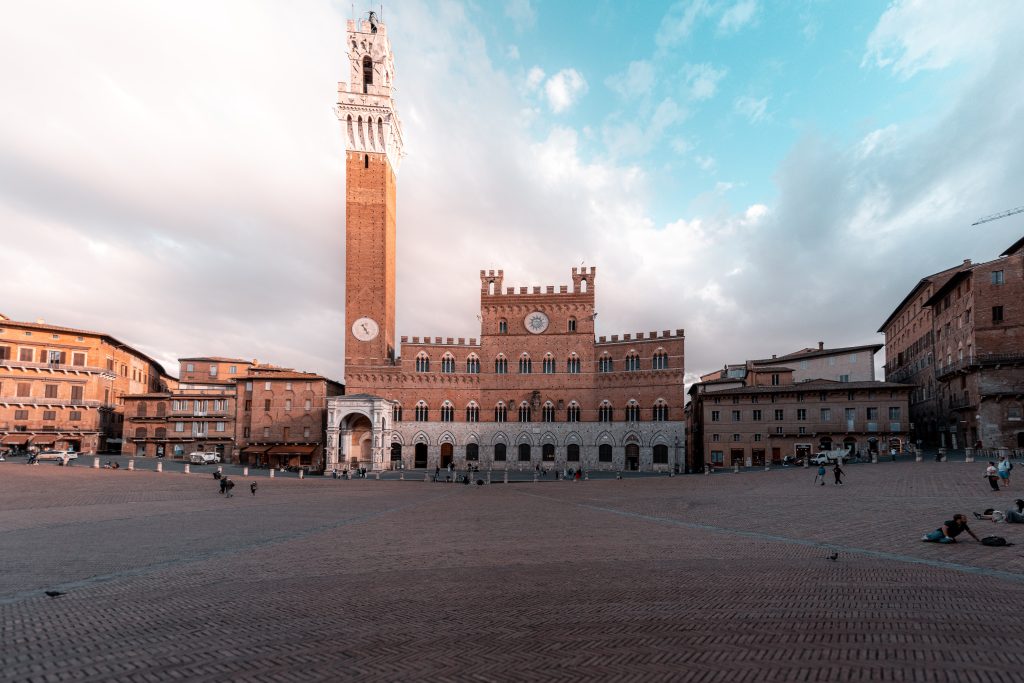 Turm im Zentrum von Siena, Piazza del Compo.