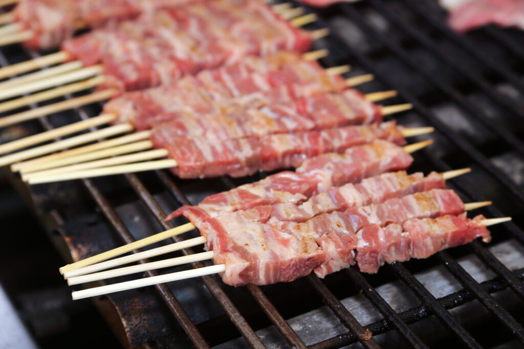 Fleisch Spezialität aus Abruzzen, Fleisch Arrosticini.