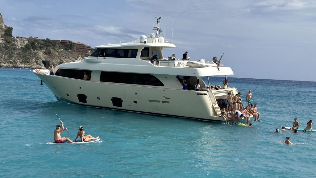 Yacht in Italien